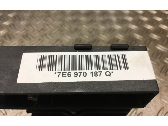 Блок предохранителей 7E6970187Q   Volkswagen Transporter - Caravelle T5    