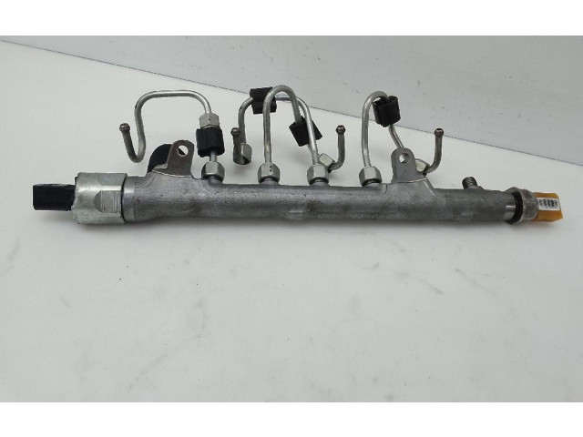 Vstřikovací lišta 03L130089B Volkswagen Caddy