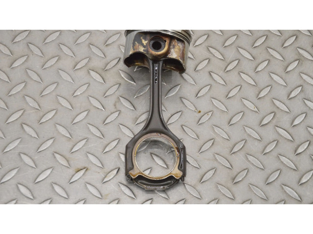 Píst 53236 Mercedes-Benz E W211 M 272.943