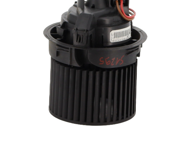 Вентилятор печки    272107379R   Dacia Sandero