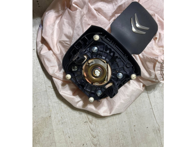 Подушка безопасности водителя    Citroen C3 Aircross