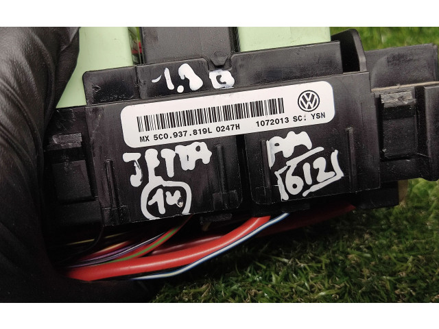 Блок предохранителей 5C0937819L   Volkswagen Jetta VI    