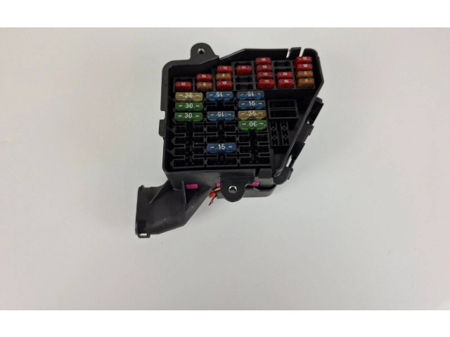 Блок предохранителей  8D1941824   Audi A6 S6 C5 4B    