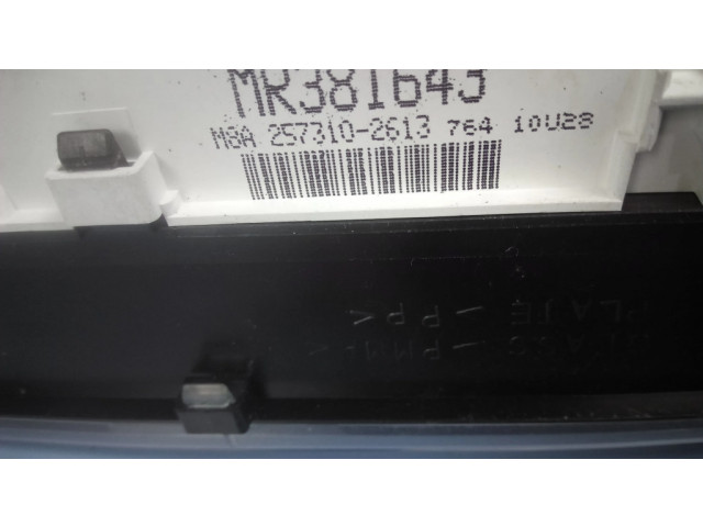 Панель приборов MR381643, 2573102613 Mitsubishi Pajero Pinin