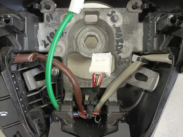 Руль Mazda 6  2002-2008 года GDK4-32980      