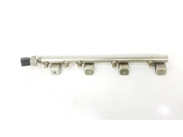 Vstřikovací lišta 13537547599 BMW X6 E71 pro benzínový motor 4.4