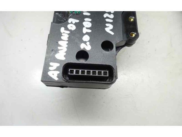 Подушка безопасности водителя 8E0953549Q Audi A4 Allroad