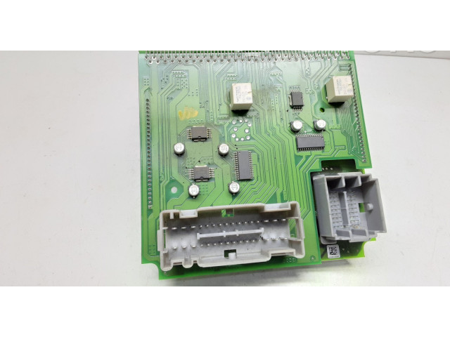 Блок предохранителей 30765148, 28024617   Volvo XC90    