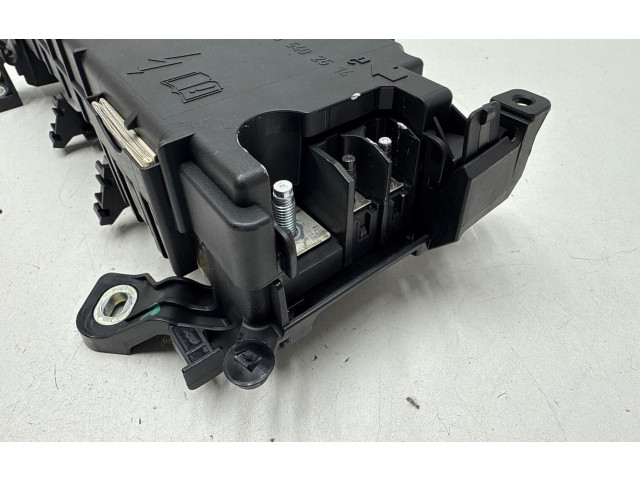 Блок предохранителей A2465402714 Infiniti Q30