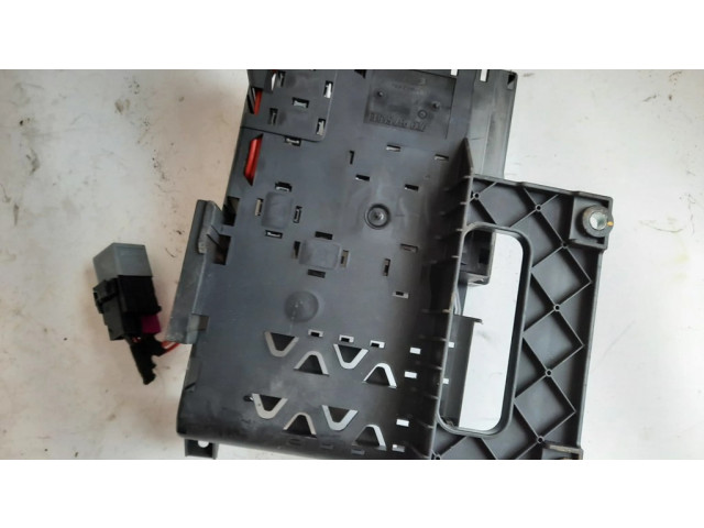   Pojistková skříňka 7L0937548C   Audi A3 S3 8V 2015