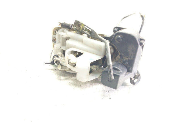 Замок багажника     Honda CR-V 1995 - 2001 года