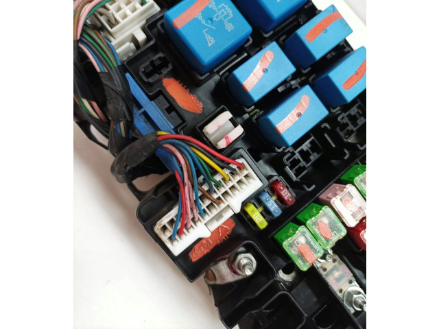 Блок предохранителей  0905160122   KIA Rio    