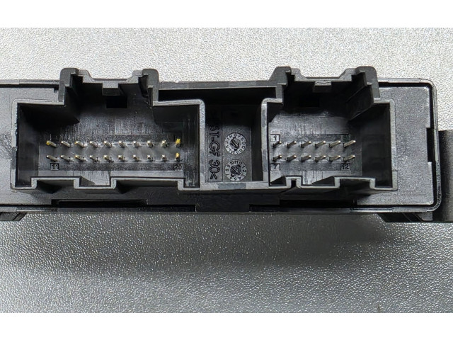 Блок управления парковки E132093, HU5T15K866AG   Ford Fiesta      