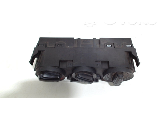 Блок управления климат-контролем Skoda Fabia Mk3 (NJ)