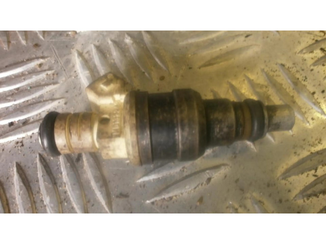 Vstřikovač md132249 Chrysler Voyager pro benzínový motor 3.0