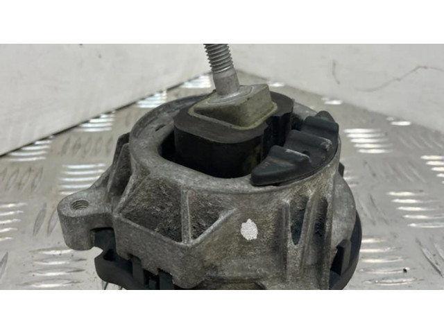 Подушка двигателя