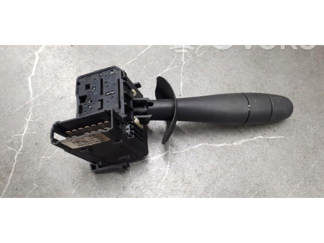 Ручка стеклоочистителей 8200117062   Renault Trafic I