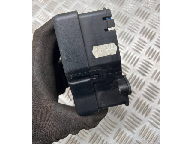 Блок предохранителей Audi A6 S6 C5 4B