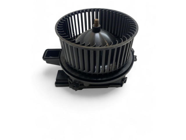 Вентилятор печки    4M2820021C   Audi e-tron