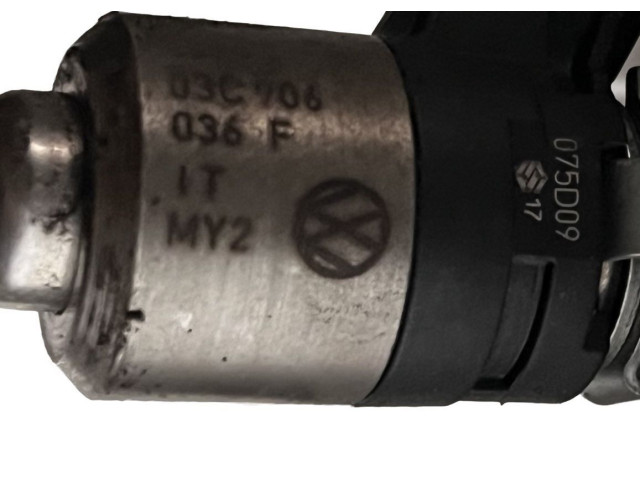 Топливная рампа 03C906036F, 03C906036F Volkswagen Golf VI для двигателя CAXA