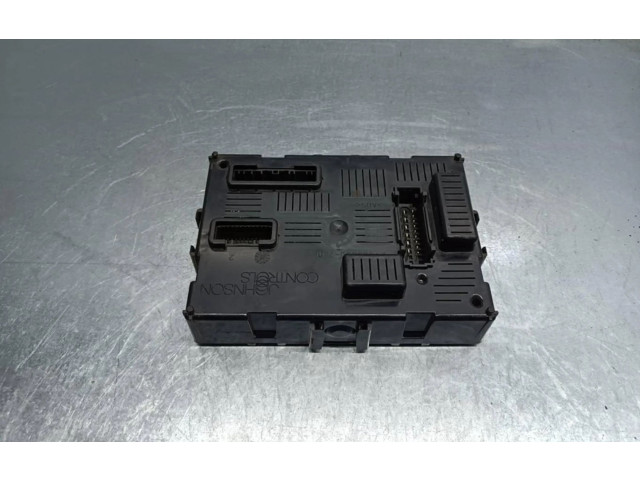 Блок предохранителей 8201054128, 8201054128   Renault Clio III    