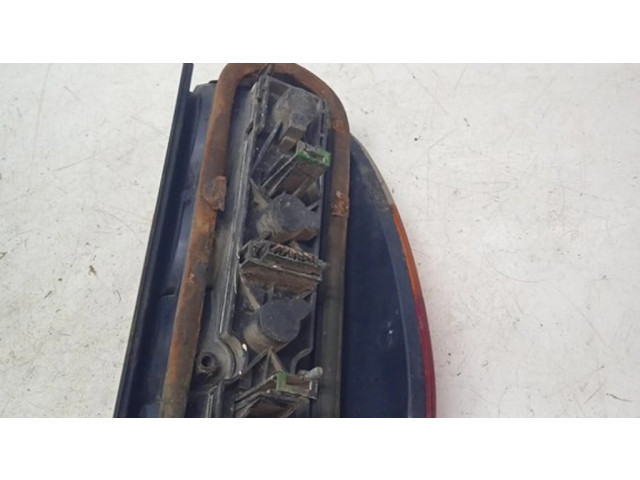 Задний фонарь правый сзади 67723681 Volkswagen Caddy 1996-2003 года