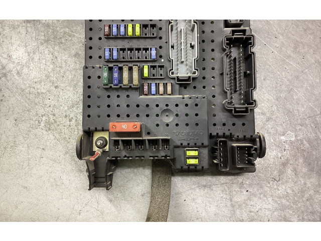 Блок предохранителей 8676391, 04W264 Volvo V70
