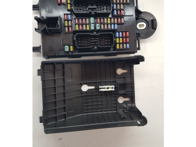 Блок предохранителей 31346672, 31346672 Volvo S90, V90