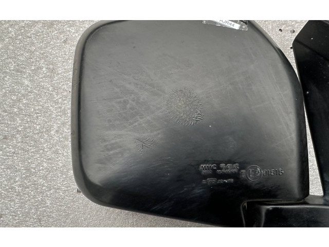Zpětné zrcátko Mitsubishi Pajero 1995 MB696596