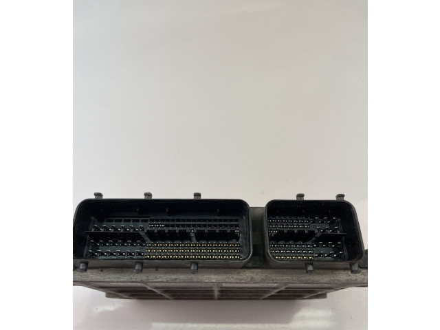 Řídící jednotka 8966105F20   Toyota Avensis T270 2010