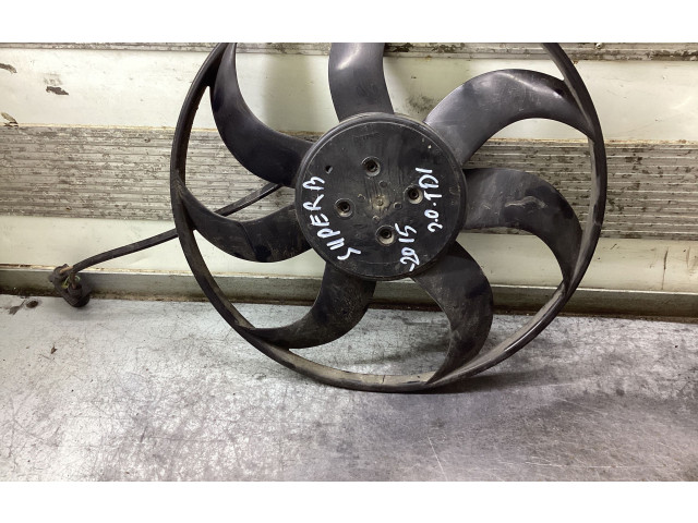 Вентилятор радиатора 5Q0121203CD, 5Q0959455AQ Skoda Superb B8 (3V)