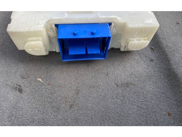 Блок предохранителей 30765624AE, 7G9T14C256FA Volvo V70