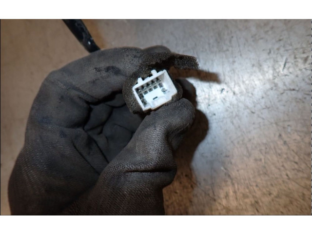 Зеркало электрическое Mitsubishi L200 2006 - 2014 года