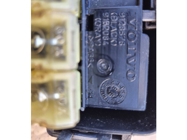 Ящик предохранителей (комплект) 9162084, 9128576 Volvo C70