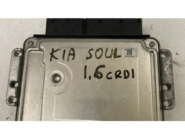 Řídící jednotka 391112A121 KIA Soul 2009