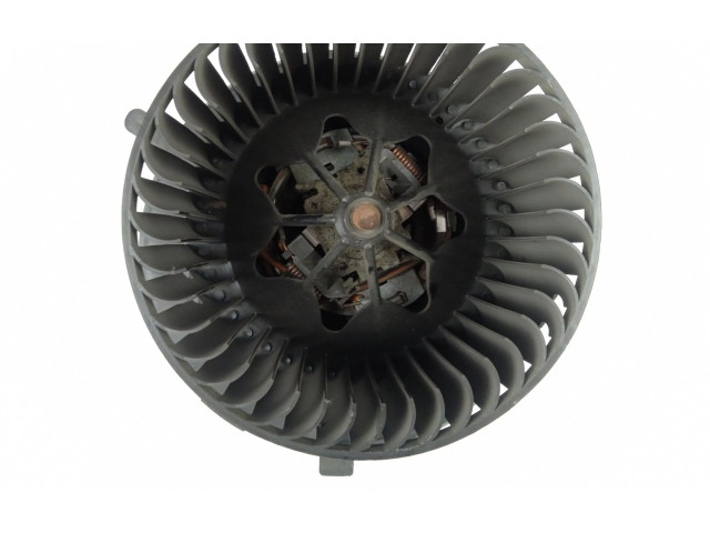 Вентилятор печки 1K1819015F Volkswagen Caddy