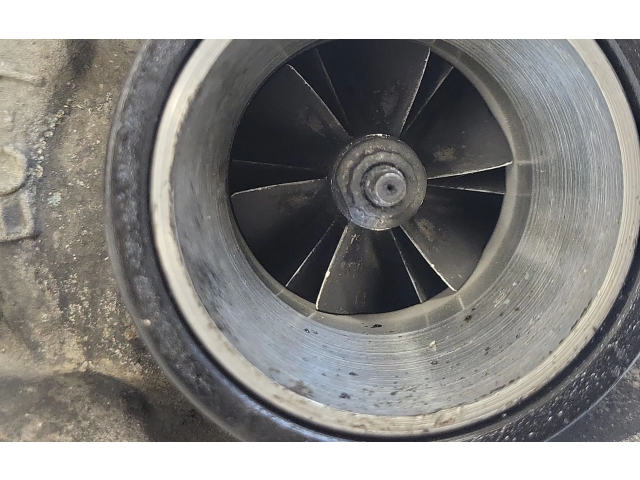  Турбина Volvo V70  30774670, 7620608   для двигателя d5244t5      