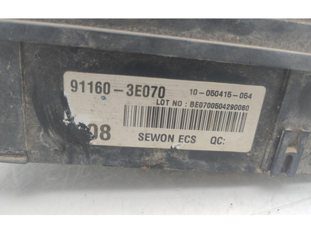 Блок предохранителей 911603E070   KIA Sorento    