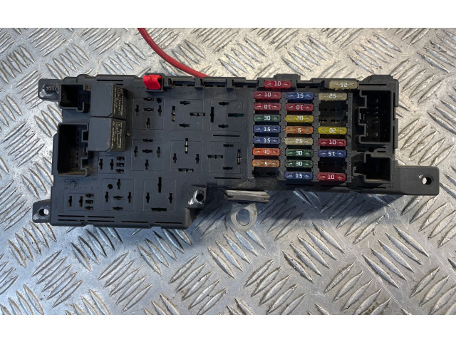 Блок предохранителей 8678449, 518827019   Volvo XC90    