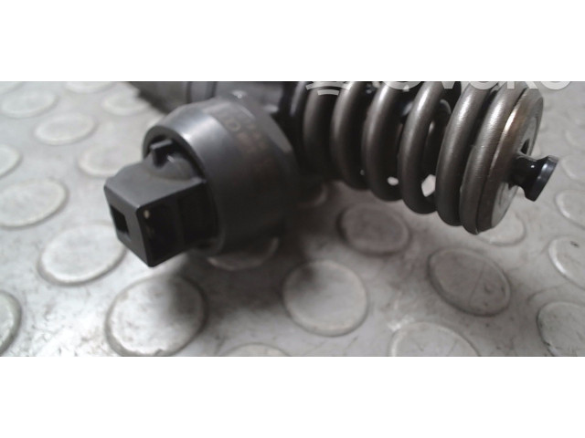 Форсунка 0414720213, 038130079GX    Audi A3 S3 8L   