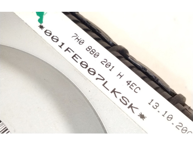 Подушка безопасности водителя 7H0880201   Volkswagen Transporter - Caravelle T5