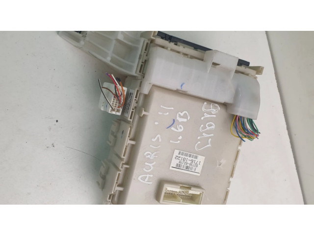 Pojistková skříňka 8273002J70, 171610122 Toyota Auris 150 2011