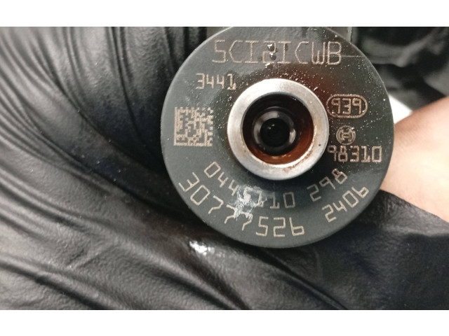 Форсунка 30777526, 0445110298    Volvo V70  D5244T4 