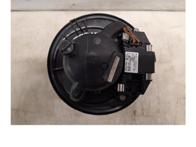 Вентилятор печки    3C1820015J, 3C0907521B   Volkswagen PASSAT B6