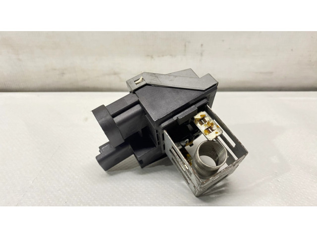 Реле вентилятора печки салона