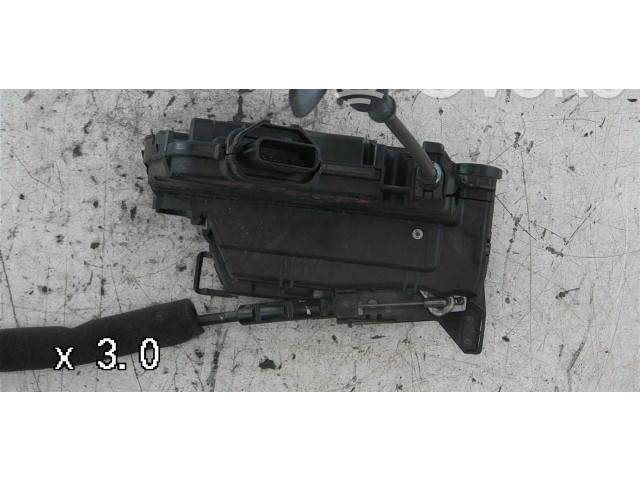 Двигатель центрально замка 825024563R, 805024563R    Renault Clio IV  H4BT 400 