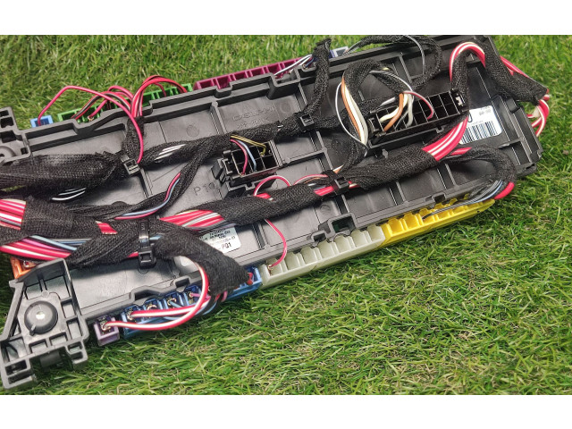 Блок предохранителей A1669063901   Mercedes-Benz GL X166    