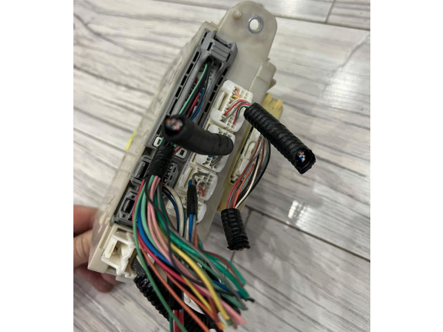 Модуль управления BSM    Lexus IS 200-300    