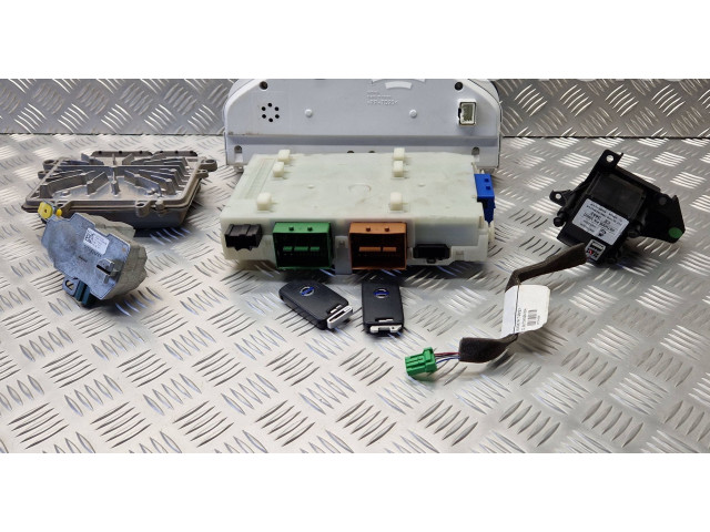 Комплект блоков управления 0261209108, 30743338   Volvo V70