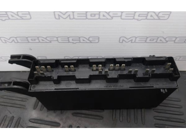 Pojistková skříňka 2025420232 Mercedes-Benz C W202 1995